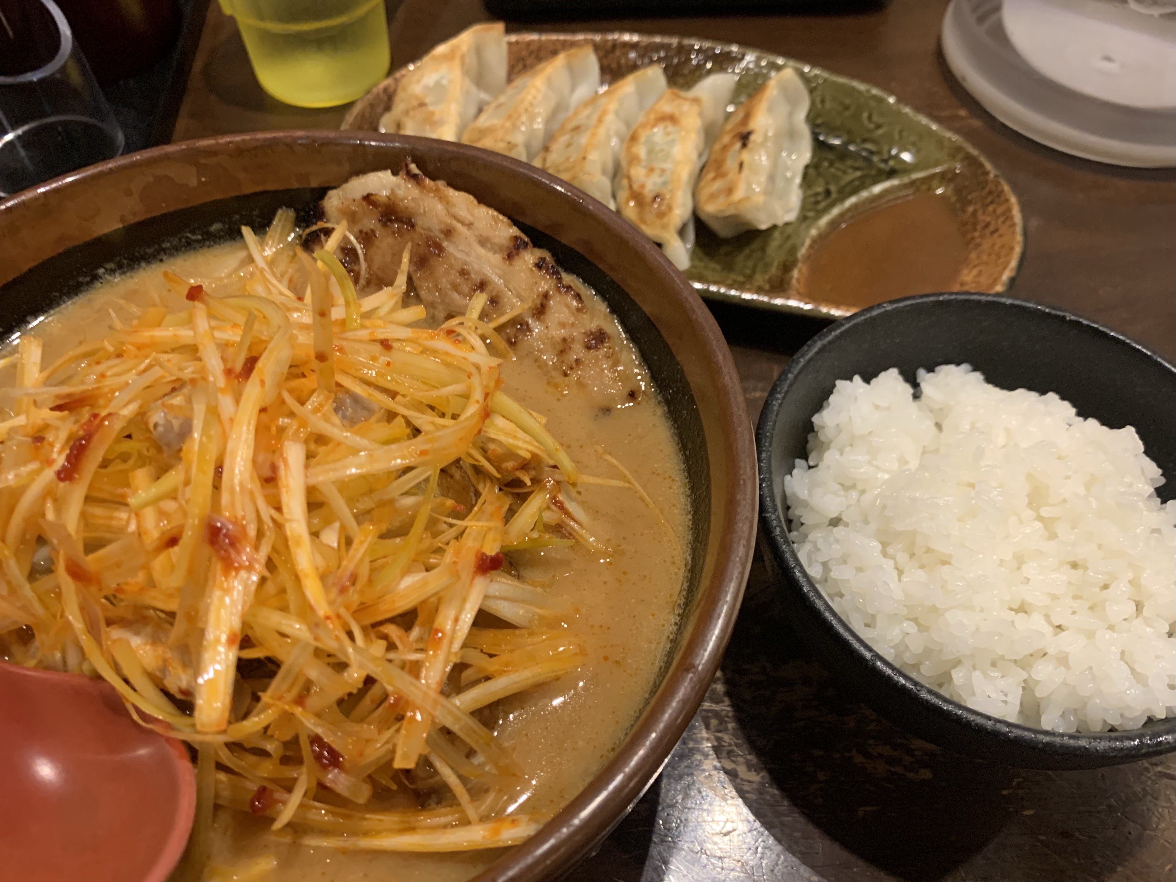 北海道味噌肉ネギラーメン。